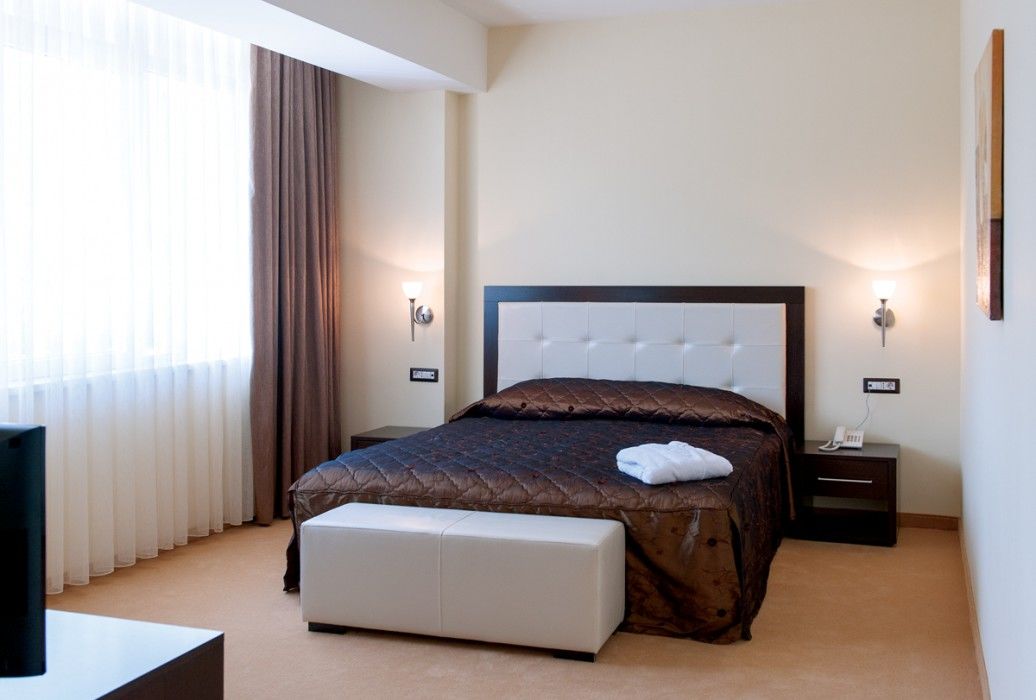 Tcc Grand Plaza Hotel Skopje Buitenkant foto