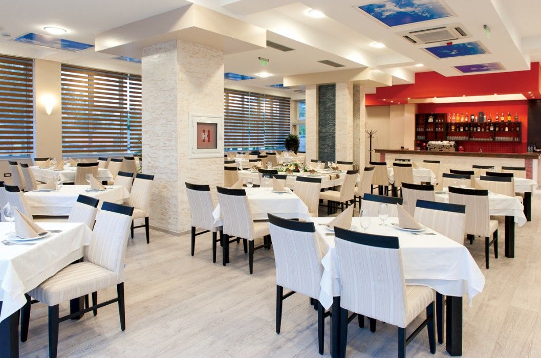 Tcc Grand Plaza Hotel Skopje Buitenkant foto