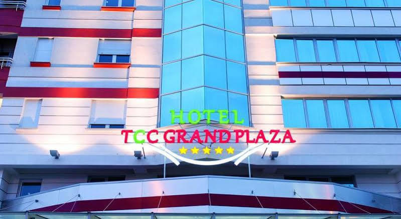Tcc Grand Plaza Hotel Skopje Buitenkant foto